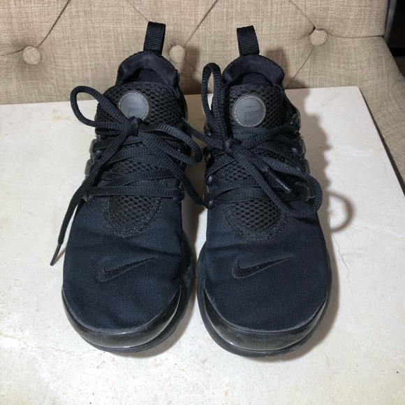 womens all black nike presto